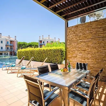 Villa Sleeps 6 Pool Air Con Wifi *