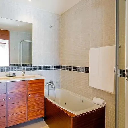 Sleeps 6 Pool Air Con Wifi Βίλα
